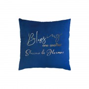 A24445 - Blessing one another